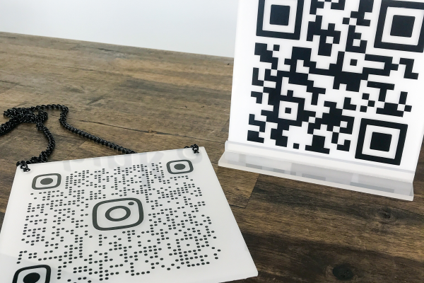 Acrylic signs with QR information