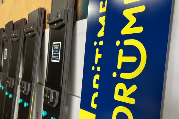 Custom fabricated flat pack product stands